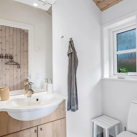 Mando - 600m From The Sea By Interhome Bøtø By