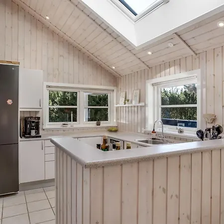 Mando - 600m From The Sea By Interhome *