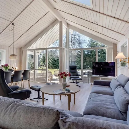 Mando - 600m From The Sea By Interhome Ferienhaus Bøtø By